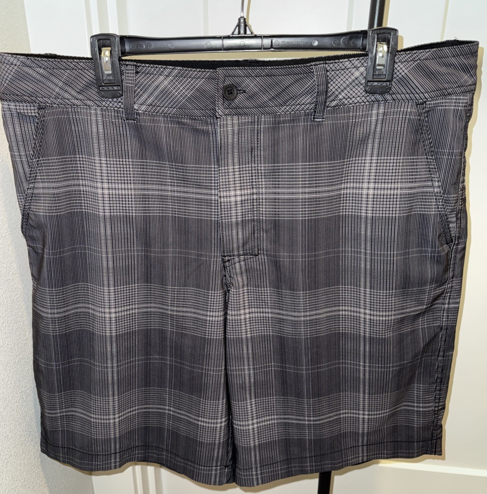 Mossimo Board Shorts Men 38 Gray Plaid Hybrid Drawstring Beach Casual Surf Golf
